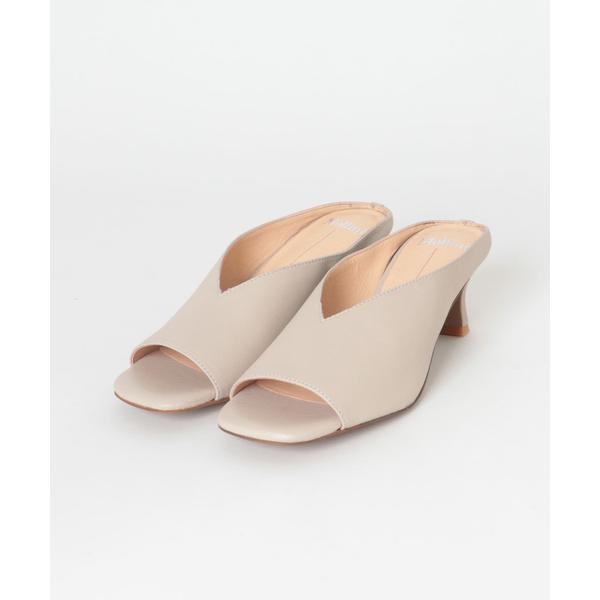 Mollini　Vカットパンプス