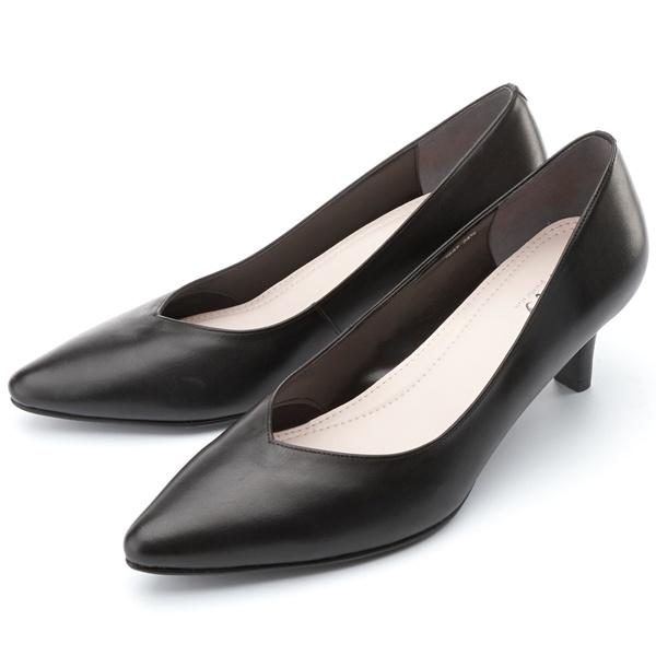 ポインテッドトゥＶカットパンプス