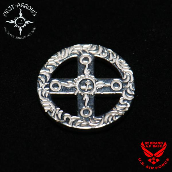 ポイント2倍!!ファーストアローズ 唐草両面彫り メディスンホイールメタル FIRST ARROWS...