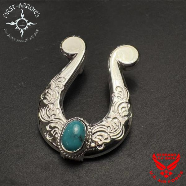 ポイント2倍!!ファーストアローズ ターコイズ付 カラ草彫り Horseshoe Lサイズ ペンダン...