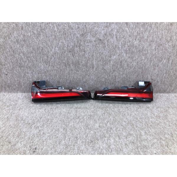 美品 磨き済み トヨタ ノア 90 MZRA90 95 ZWR90 95 純正 右 テールランプ テ...