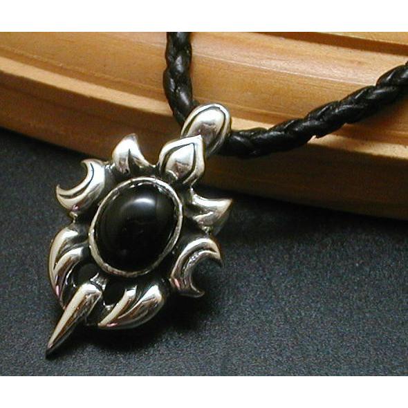 （大人かっこいい）クールなオニキス本革紐ネックレス（本革紐付き）シルバー925 メンズネックレス シ...