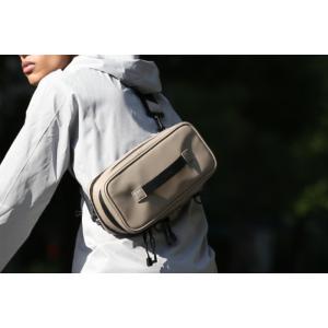 KIWEE 2way 変形 1L 16L バックパック スリングバッグ 肩掛け リュック Sandwich Backpack｜10squaremeters