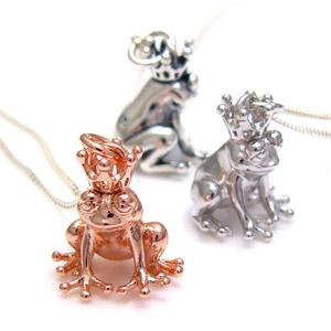 シルバーアクセサリー ペンダント・ネックレス カエルの王様 蛙・かえる 王冠 pe1596 ペンダン...