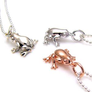 シルバーアクセサリー ペンダント・ネックレス カエル・蛙・かえる pe1597 ペンダントトップのみ