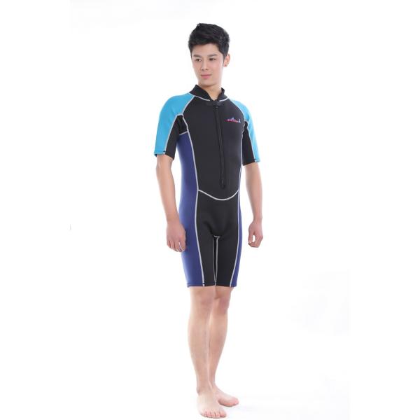ダイビング　半袖ウェットスーツ