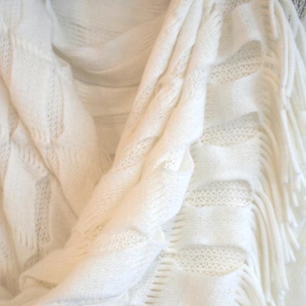 ホワイトポンチョ