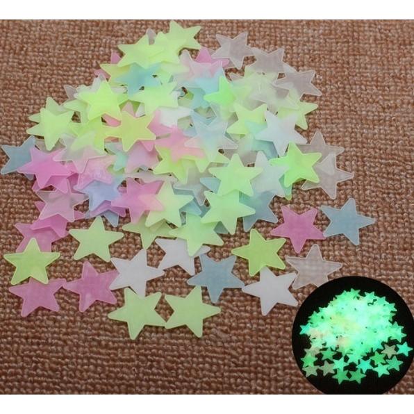 ウォールステッカー 星空 蓄光シール お星様 綺麗で楽しい 混合 各色 約100枚入 暗闇で光る 蛍...