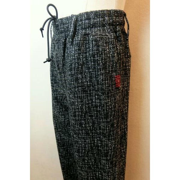 コードビー CODE:B イージーパンツ ブラック オールシーズン新作 かすれジャガード織り生地 カ...