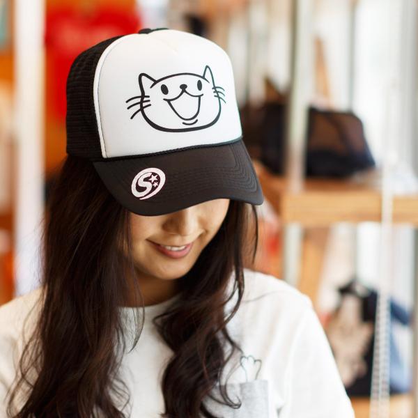 猫 おもしろ かわいい メッシュキャップ SMILE CAT ブラック ネコ ねこ 猫柄 雑貨 キャ...