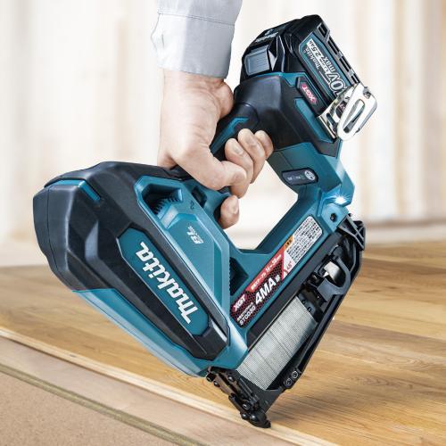 マキタ(makita)　充電式フロアタッカ　本体のみ　ST003GZ　40Vmax