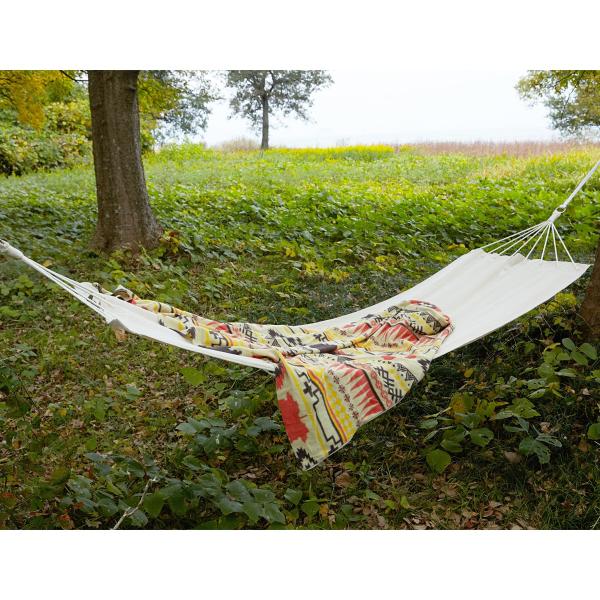 ロゴス リゾートハンモック 寝心地のいいコットン素材をシートに使用