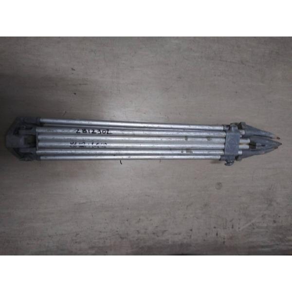 2Ａ【本2812302有】測量器 オートレベル三脚止ネジ無し　発送サイズ110cmx20cmx15c...