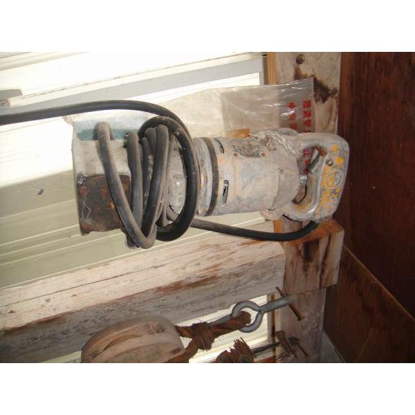 2A【石3091629有】土木 壁打バイブレター 100V