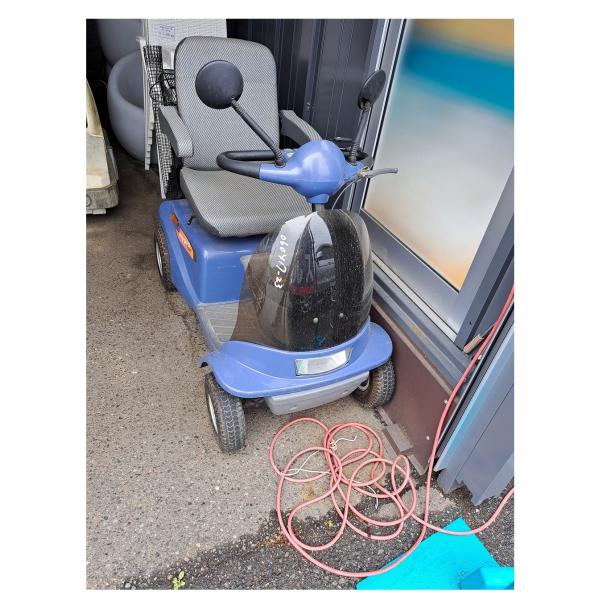 c3A【新長岐イ高山060417-23】処分 シニアカー スクーター バッテリー90％ 別売です メ...
