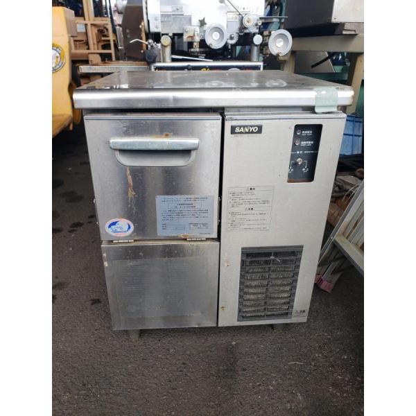 c3A【棚041103-1】製氷機 シャーベットタイプ製造 アイスストッカー サンヨー 100V 5...