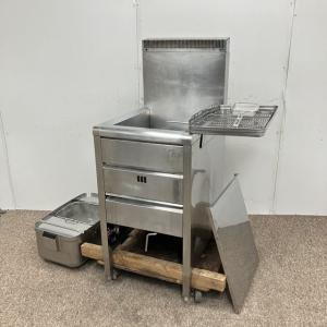 マルゼン(厨房機器) 【車上渡し】マルゼン 卓上電気フライヤー マルゼン(厨房機器) 【車上渡し】マルゼン 卓上電気フライヤー