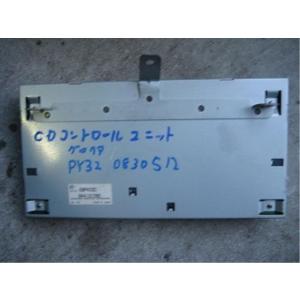 グロリア E-PY32 CDコントロールユニット  　管理番号G0178