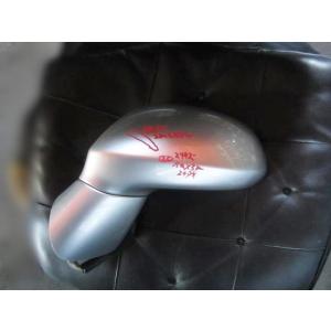 ストリーム DBA-RN6 左ドアミラー 　カラー番号NH700M　アラバスターシルバーM　純正品番...