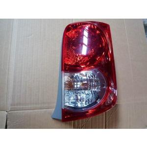 カローラルミオン DBA-NZE151N 右テールランプ ストップランプ