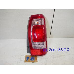フィット 【個人宅発送可】フィット DAA-GP6 左テールランプ