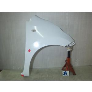 ワゴンＲ DBA-MH23S 右フロントフェンダー 　カラー番号26U　スペリアホワイト　純正品番5...