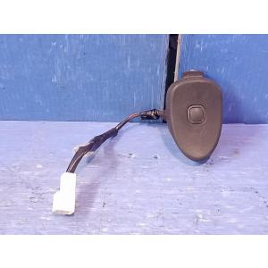 ヴィッツ DBA-SCP90 バックドア  リアゲートウターハンドル 　純正品番69209-5201...