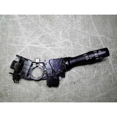 タント DBA-LA600S ライトスイッチ 　純正品番84140-B2130 管理番号AC7328