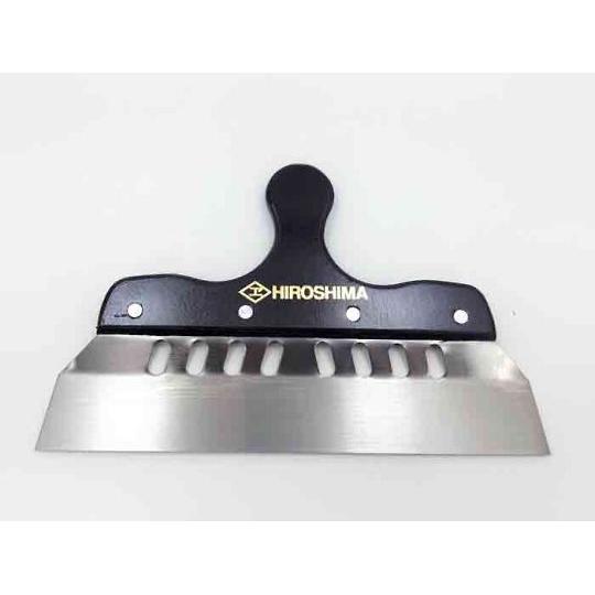 Z型地ベラ1.0 No.8 穴あき 広島 136-48 (64-4382-95)