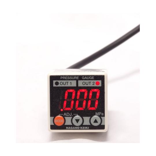 小形デジタル圧力計 アナログ出力1〜5V DC 1MPa 検査証明書付 長野計器 GC31-364 ...