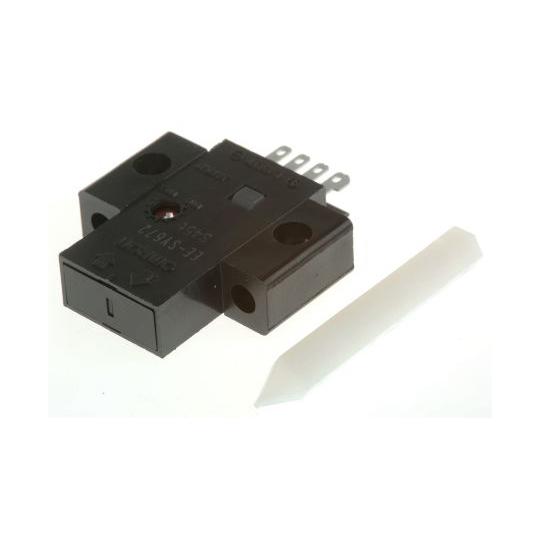 オムロン FA・制御機器 光電センサ ブロック形 検出範囲 1 mm → 5 mm EE-SY672...