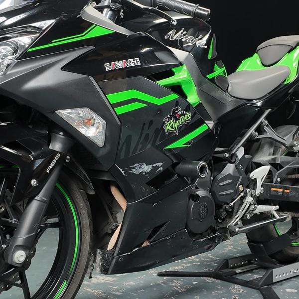KAWASAKI Ninja 400 フレームスライダー