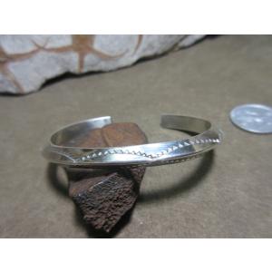 Navajo Geneva Ramone バングル インディアンジュエリー インディアンジュエリー Geneva Ramone トライアングル バングル