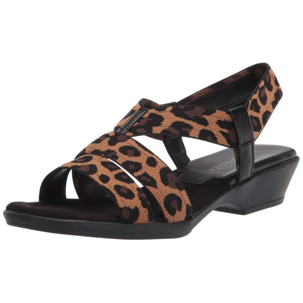 【並行輸入品】Easy Street Women's Block Heel Sandal Wedge...