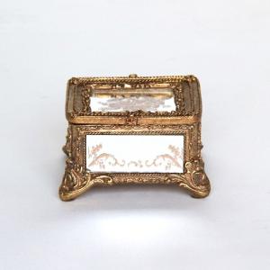 ボックス BOX 陶磁器 真鍮 小物入れ 脚付き 雑貨 アクセサリーボックス