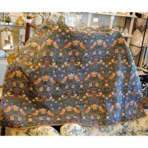 ジェニファーテイラー いちご泥棒 テーブルランナー Strawberry Thief