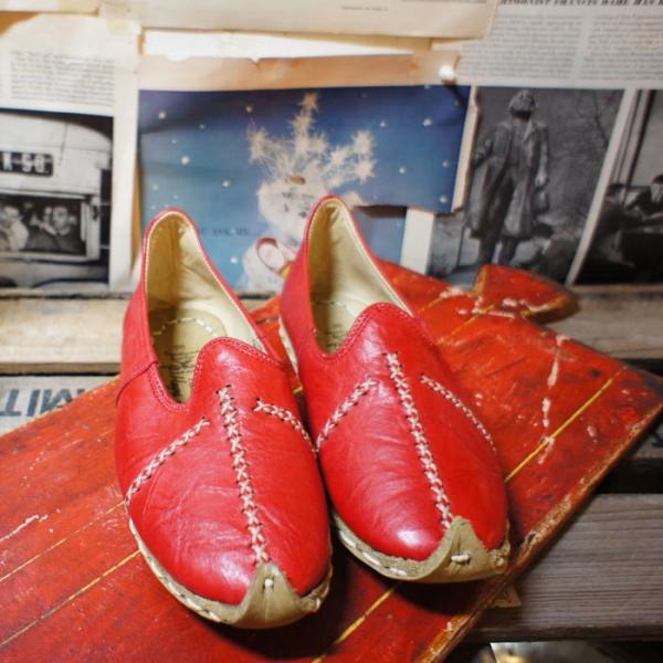 フォークロアダンスシューズ　レッド