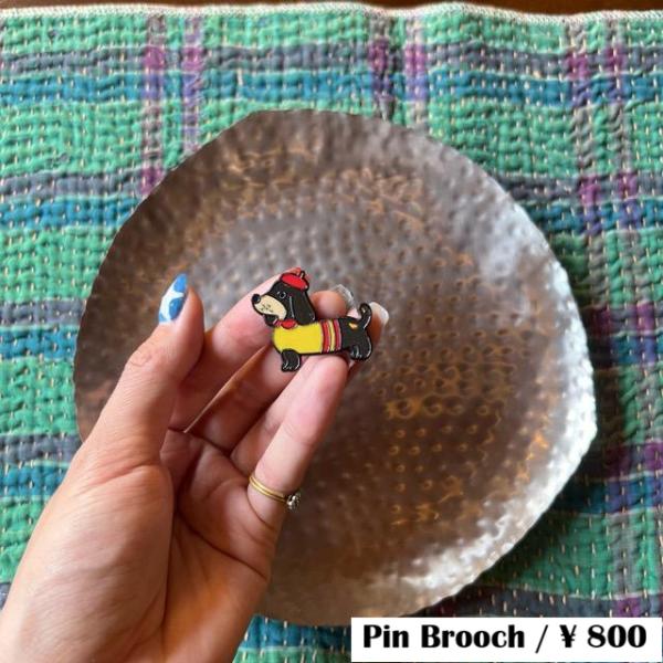 TOPANGA Jewelry Pin Brooch Dachshund wearing a ber...
