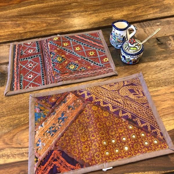 TOPANGA  Kitchen グジャラート刺繍　ティーマット　30×20cm　ブラウン