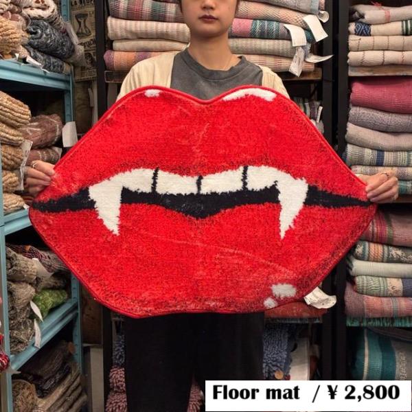 TOPANGA Homefurnishings Creepy rug mat Vampire　クリー...