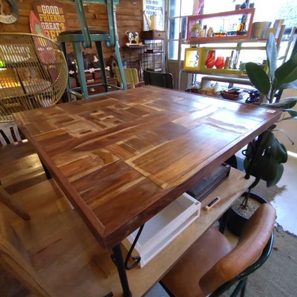 【店頭受取専用商品】TOPANGA　Furniture　シーシャムウッド寄せ木スクエアローテーブル　...