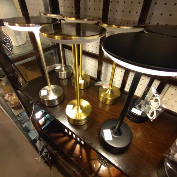 Topanga Lighting　LEDタッチリチャージテーブルランプ　全3色　明るさ調整　テーブル...