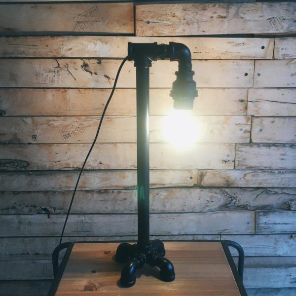 ウォーターパイプ　デスクランプ