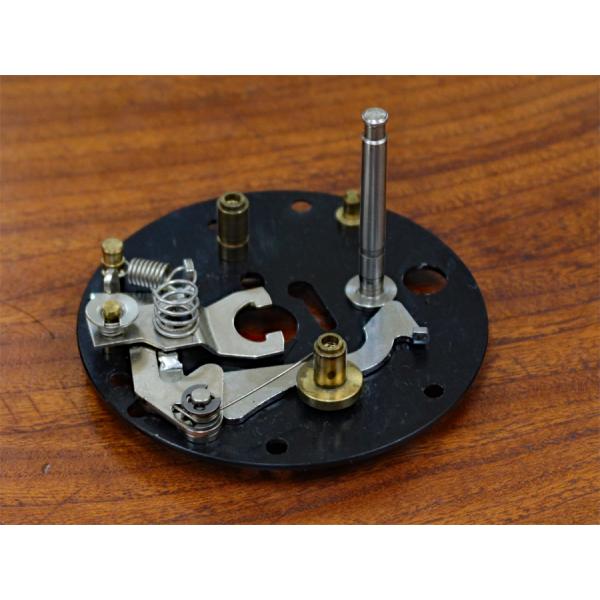 オールド ABU4600/5600/6600番台★☆★ブレーキプレート★☆サムバー式★右用