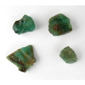 1点物】5A級☆希少原石風 エメラルド 12x13mm 原石ラフカット ルース