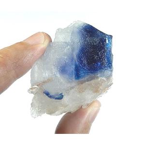 ブルーハライト（岩塩）’サイキック能力を強化しオーラフィールドを即座に浄化する石’ haliteb026