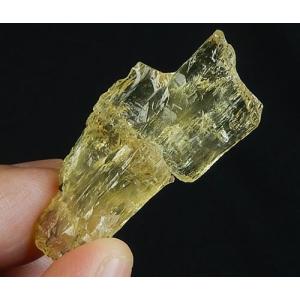 ゴールデンベリル ヘリオドール 原石 豊かさと活力にあふれた人生 神の意志とつなぐゴールデンレイの石 Helio027