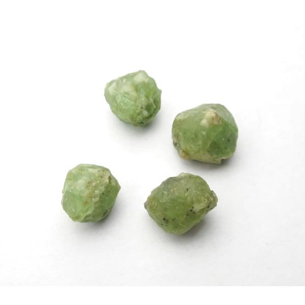ペリドット 原石 ヒマラヤ産 4個セット 財運 人生のすべての豊かさを受け取れるよう助ける ブロック...