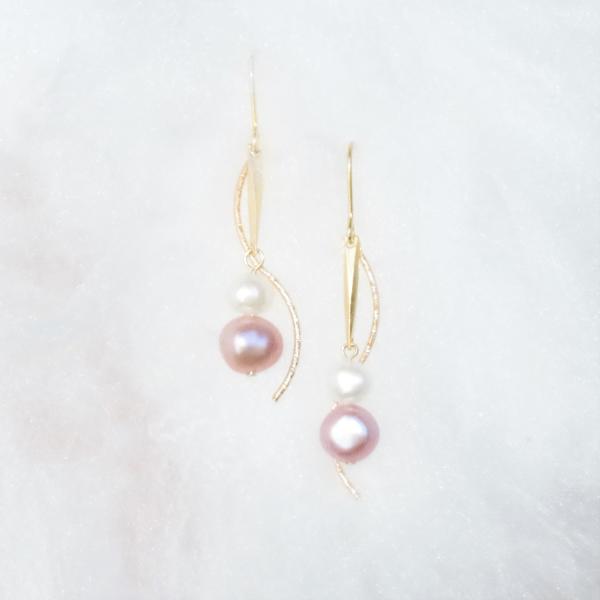 ピアス 淡水パール 日本製 レディース 揺れる 樹脂フック サージカルステンレス製フック変更可能 ピ...