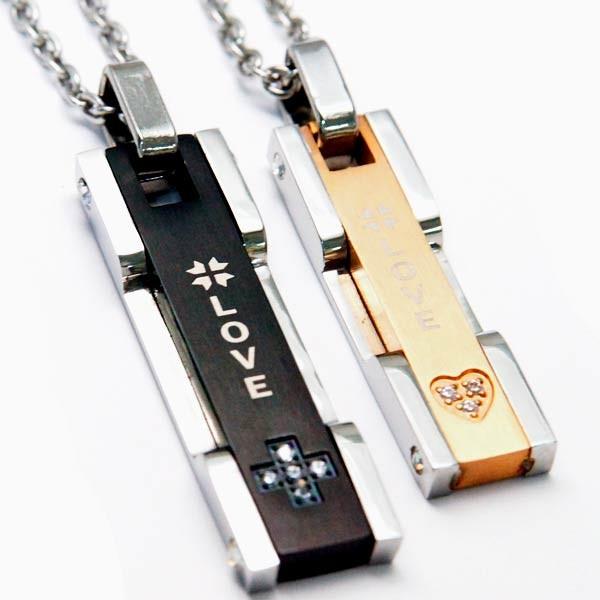 「LOVE」メッセージ クロス ハート クリアジルコニア プレート ステンレス ペア ペンダント ネ...